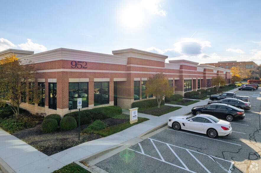 Primary Photo Of 952 Ridgebrook Rd, Sparks Office For Lease
