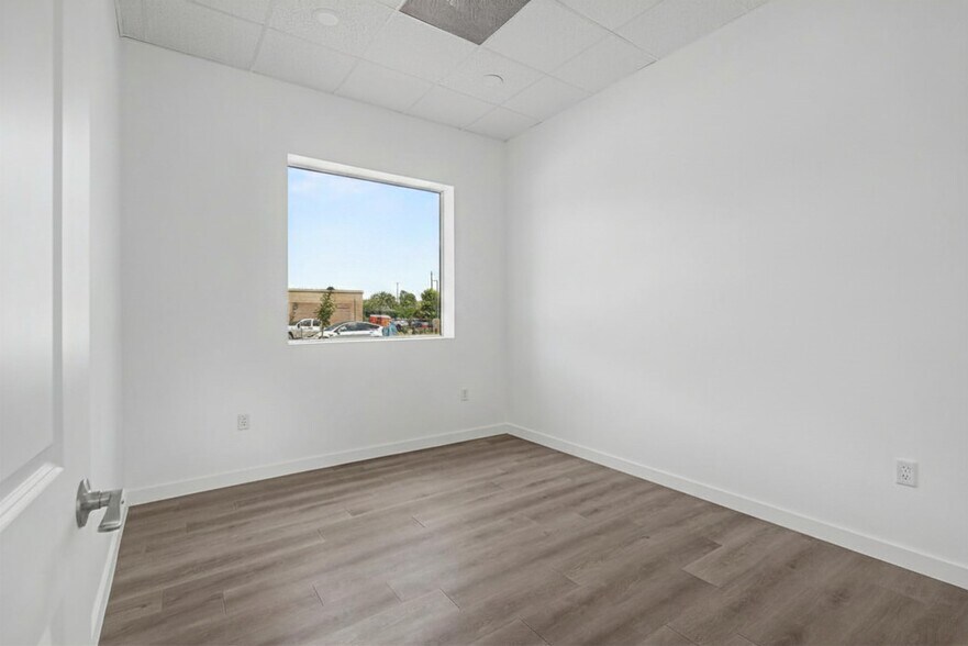 More Photos Of 26605 Cook Field Rd, Katy Loft Creative Space For Lease