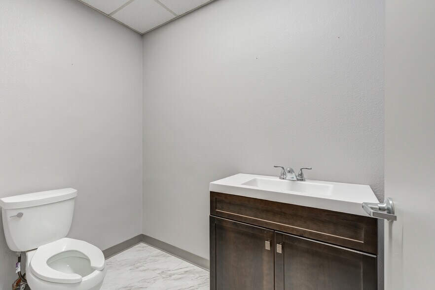 More Photos Of 3508 22nd Pl, Lubbock Medical For Sale