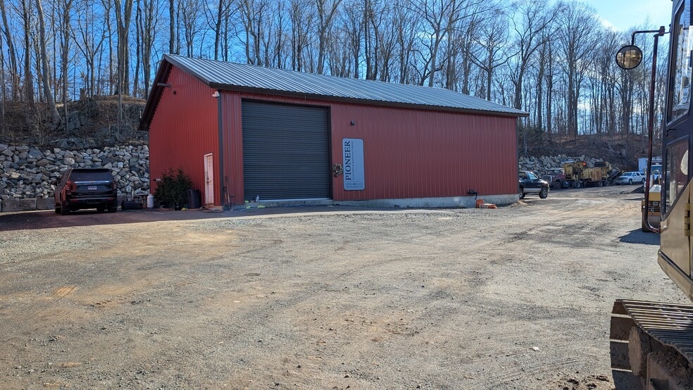 More Photos Of 90 Ciro Rd, North Branford Industrial For Lease