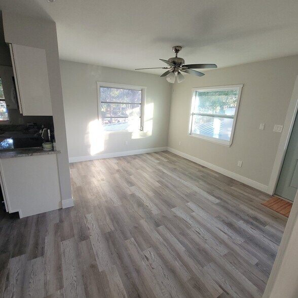 More Photos Of 7-9 Magnolia Ave, Yankeetown Apartments For Sale