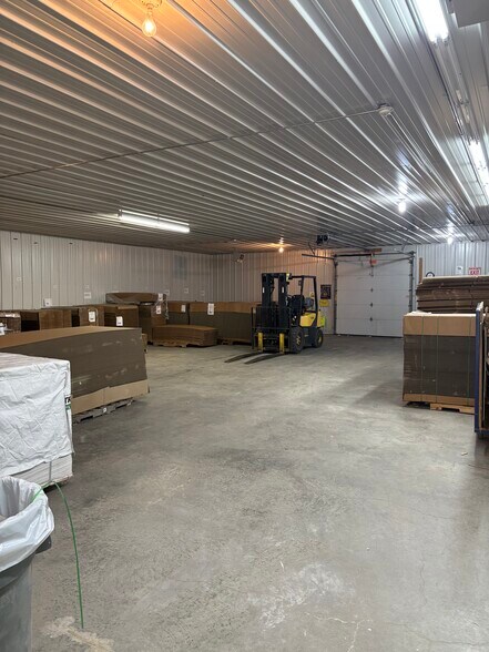 More Photos Of 272 Summit Ave W, Blackduck Manufacturing For Sale