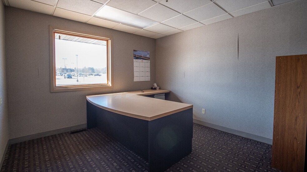 More Photos Of 5140 Moundview Dr, Red Wing Manufacturing For Lease