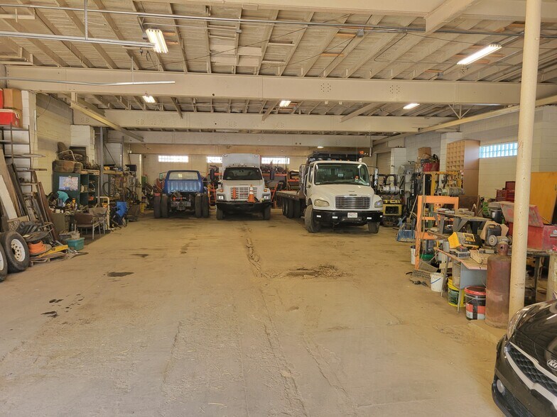 More Photos Of 1117 W Mulberry St, Lancaster Manufacturing For Sale