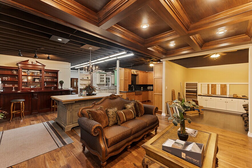 More Photos Of 7438 Varna Ave, North Hollywood Warehouse For Sale