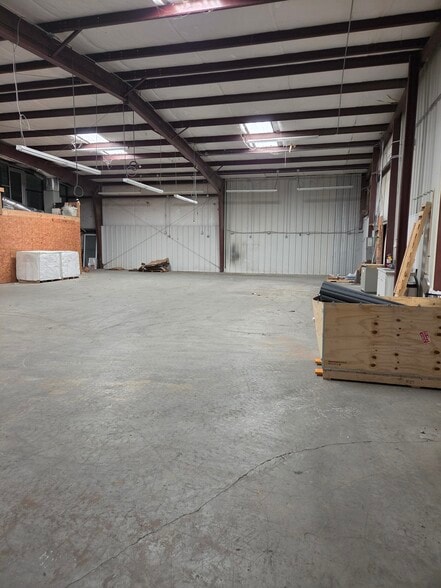 More Photos Of 3795 Evans Rd, Cumming Warehouse For Lease