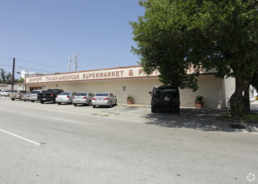 More Photos Of 16385 W Dixie Hwy, North Miami Beach Supermarket For Sale