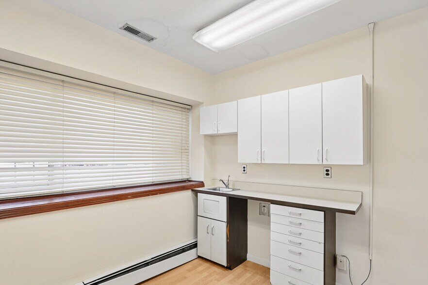 More Photos Of 395 Westchester Ave, Port Chester Apartments For Sale