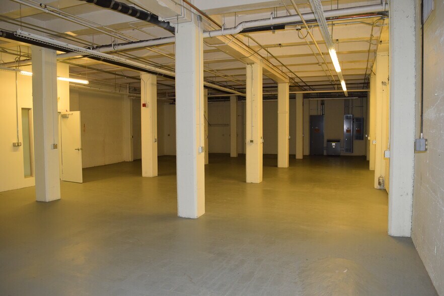 More Photos Of 616 Industrial St, Hood River Warehouse For Lease