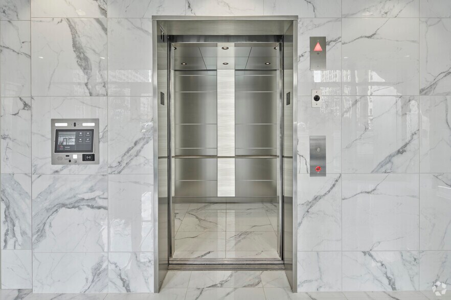 More Photos Of 511 Woodward Ave, Detroit Office For Sale