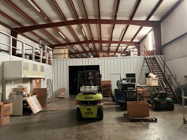 More Photos Of 410 Dodge Dr, Temple Manufacturing For Sale