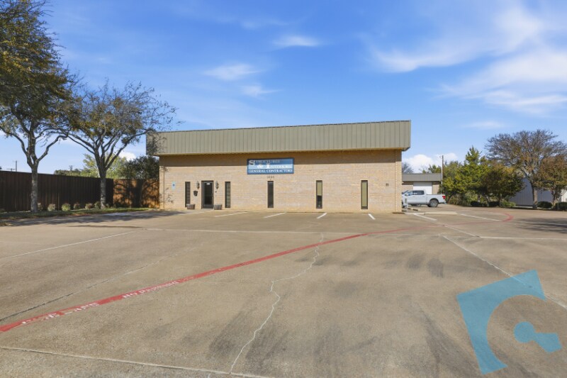 More Photos Of 1594-1598 Hart Ct, Southlake Light Manufacturing For Sale