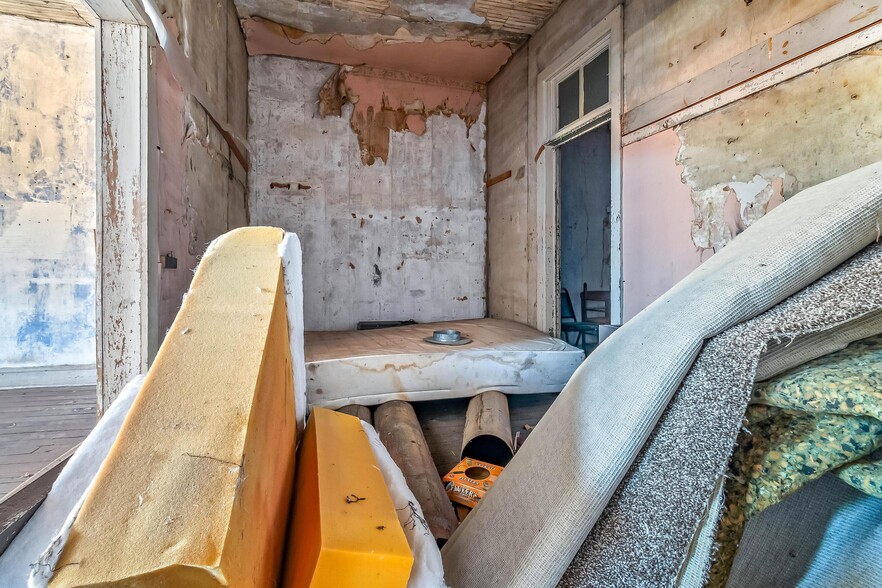 More Photos Of 133-137 S Main St, Reading Storefront Retail Residential For Sale