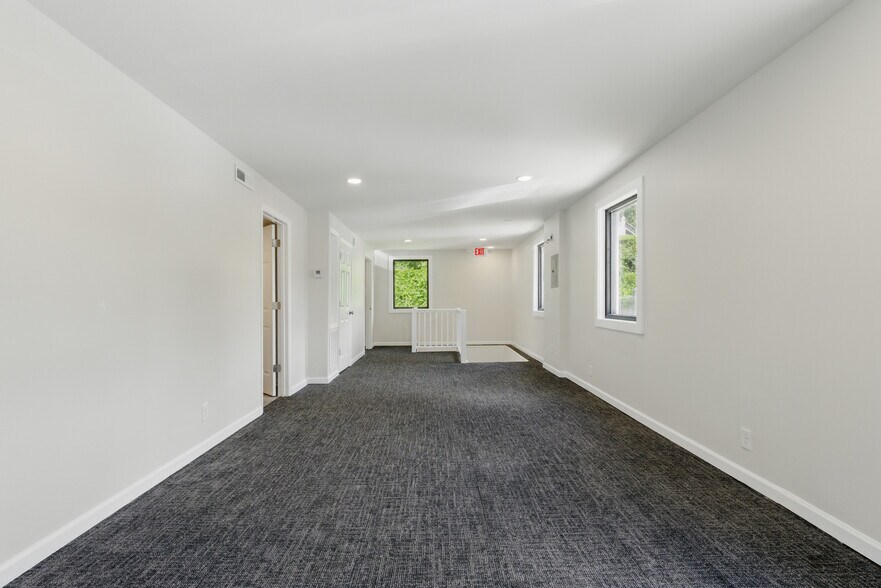 More Photos Of 700 Chickamauga Ave, Rossville Loft Creative Space For Sale