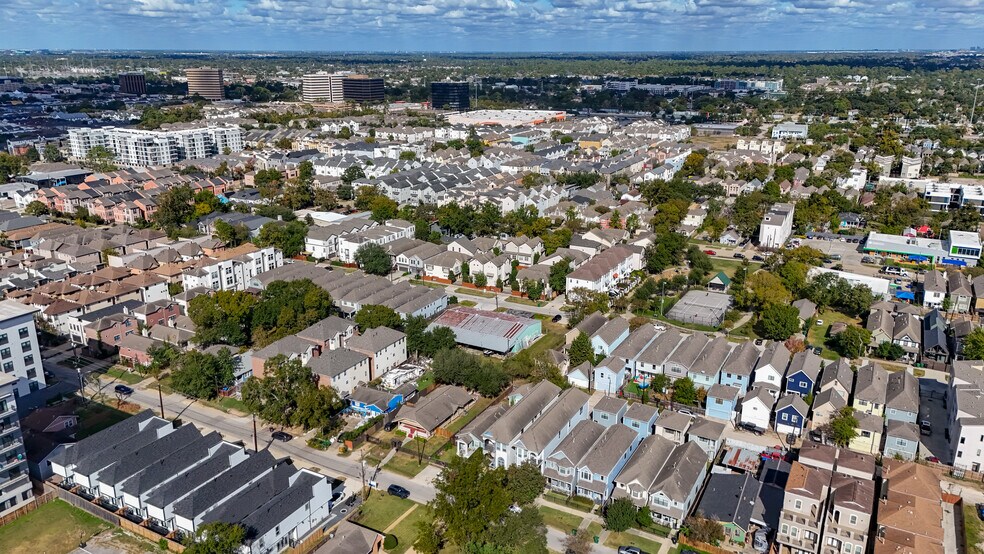 More Photos Of , Houston Office For Sale