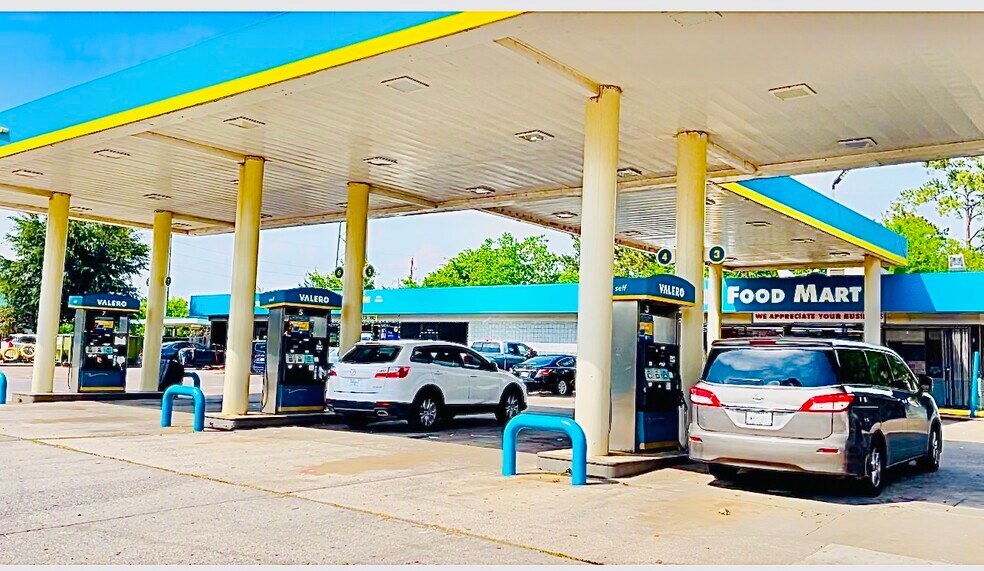More Photos Of 12800 Northborough Dr, Houston Convenience Store For Sale