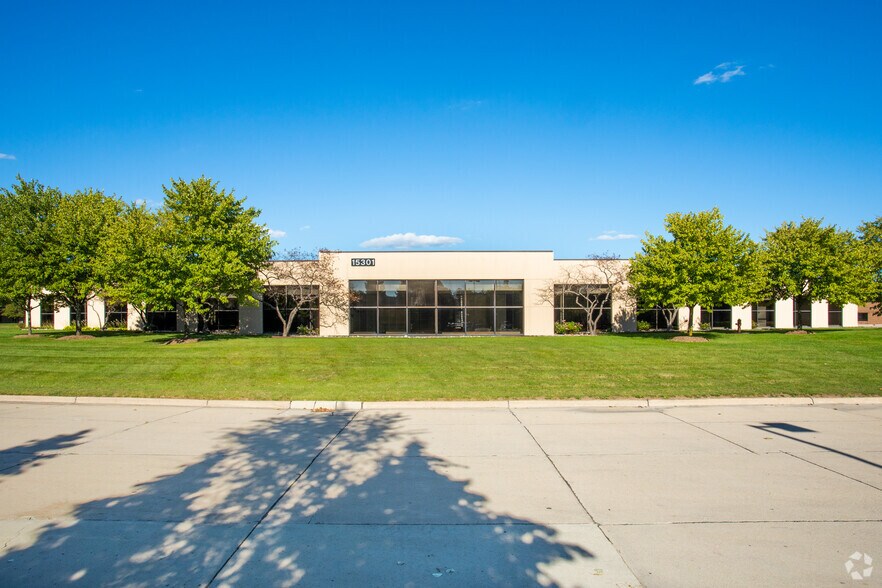 Primary Photo Of 15301 Mercantile Dr, Dearborn Research And Development For Lease