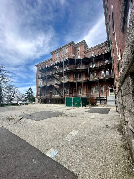 More Photos Of 29-37 Park St, Fall River Schools For Sale