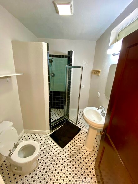 More Photos Of 78 San Marcos St, Austin Office Residential For Lease