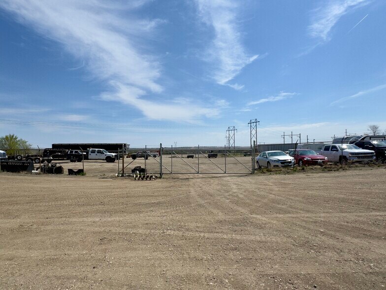 More Photos Of 2107 37th St, Mandan Warehouse For Sale