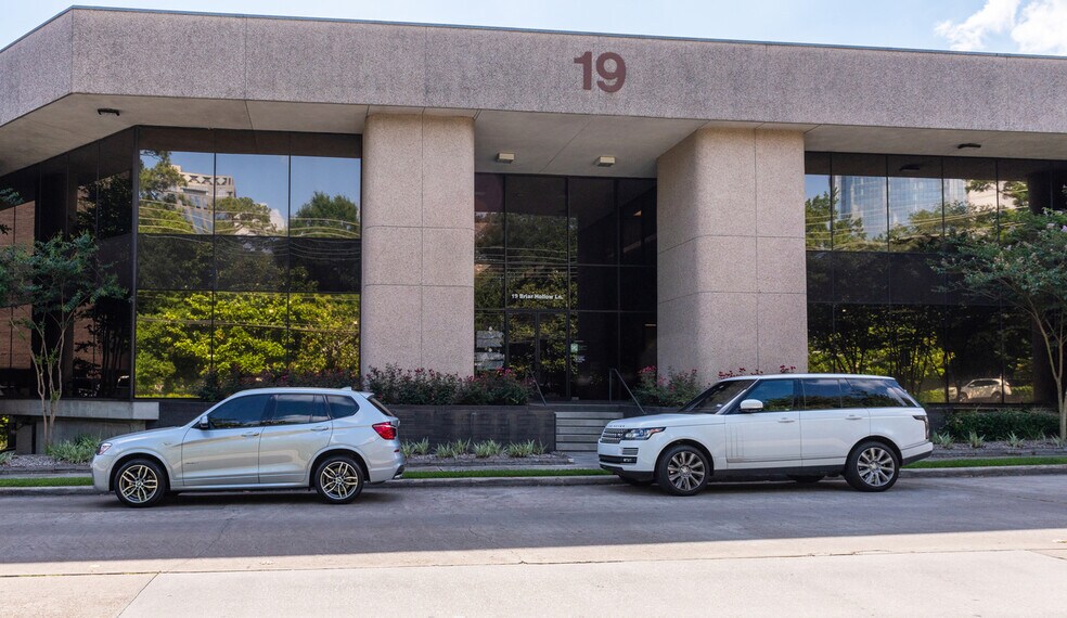 More Photos Of 19 Briar Hollow Ln, Houston Office For Lease