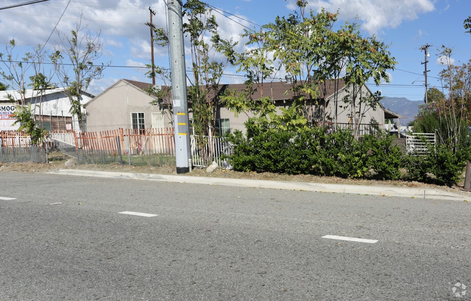 More Photos Of 15542 San Bernardino Ave, Fontana Auto Repair For Sale