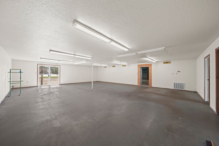 More Photos Of 2318 FM 1128 Rd, Pearland Storefront For Sale
