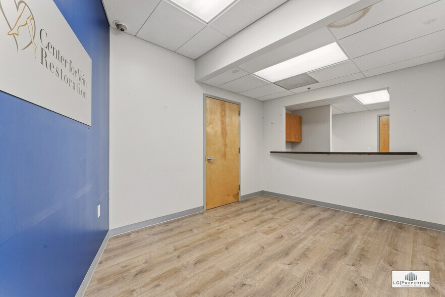 More Photos Of 456 Chestnut St, Lakewood Office For Lease
