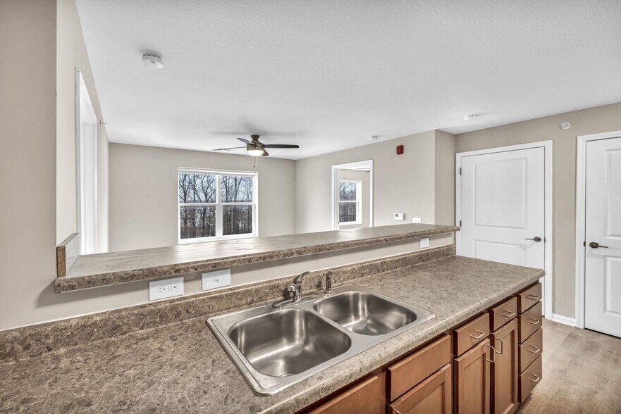 More Photos Of 6500 Powers Blvd, Parma Apartments For Lease