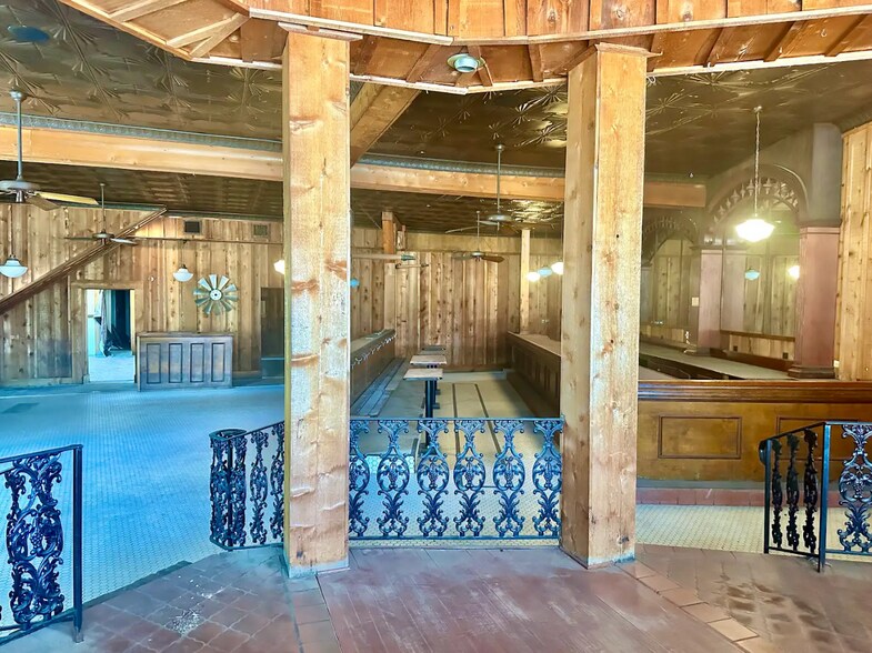 More Photos Of 204-208 Belleville Ave, Brewton Restaurant For Sale