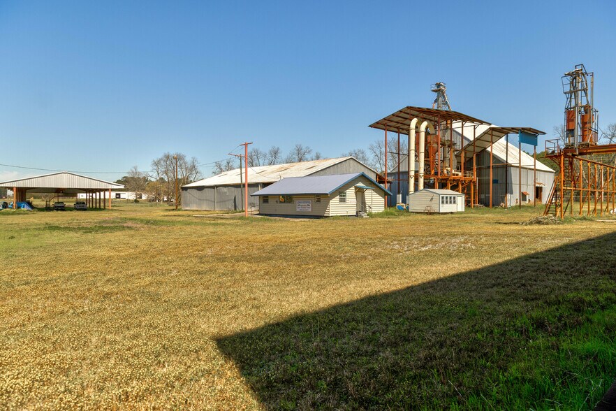 More Photos Of 740 West Union Street, Vienna Manufacturing For Sale