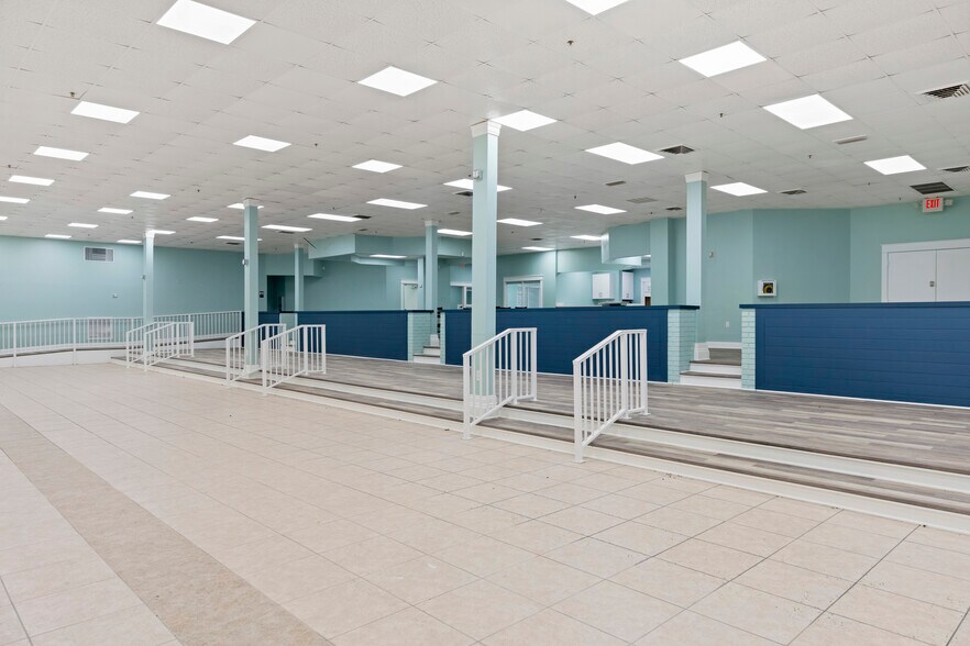 More Photos Of 5420 Hickory St, Panama City Office For Lease