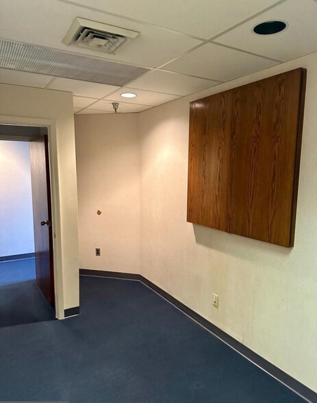 More Photos Of 606 Baltimore Ave, Towson Medical For Lease