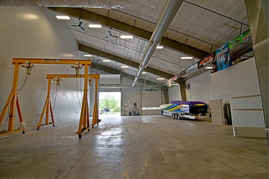 More Photos Of 225 Hess Rd, Grasonville Light Distribution For Sale