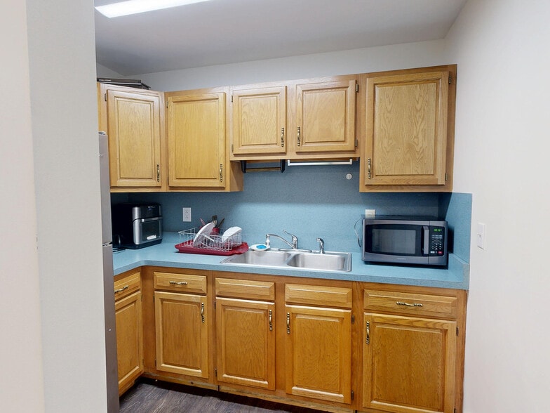 More Photos Of 2455 Avonia Rd, Fairview Industrial For Lease