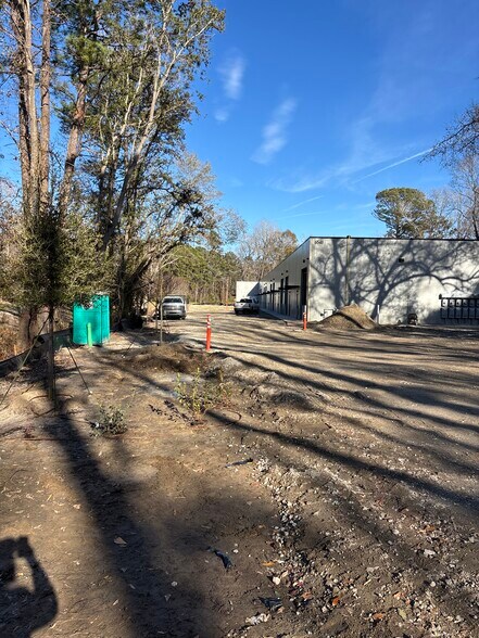 More Photos Of 6548 Ward Ave, North Charleston Light Distribution For Lease