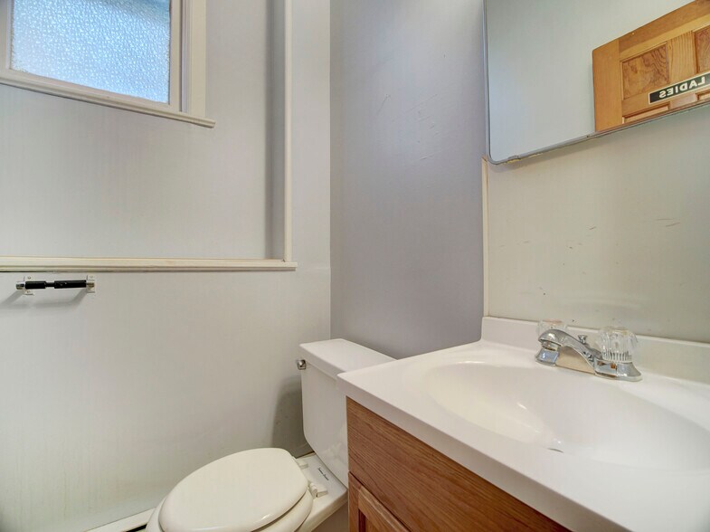 More Photos Of 510 Boulevard, Kenilworth Storefront Retail Residential For Lease