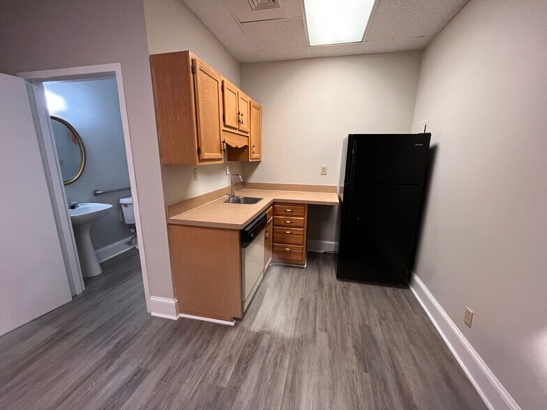 More Photos Of 685 Thornton Way, Lithia Springs Unknown For Lease
