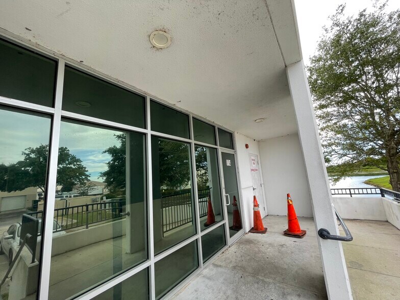 More Photos Of 1700 35th St, Orlando Warehouse For Lease
