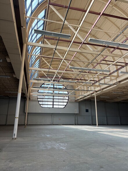 More Photos Of 115 N Del Rosa Dr, San Bernardino Warehouse For Lease