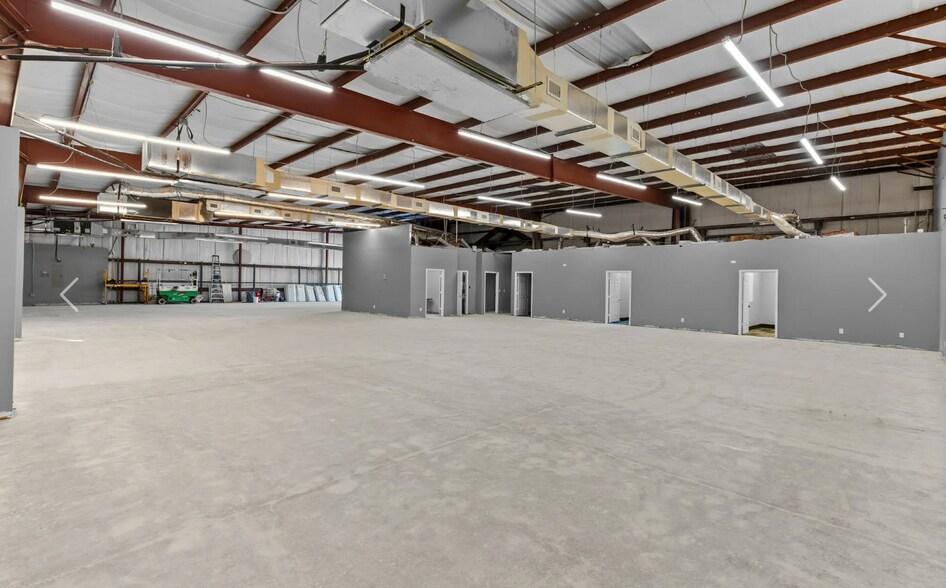 More Photos Of 4200 Dow Rd, Melbourne Unknown For Lease