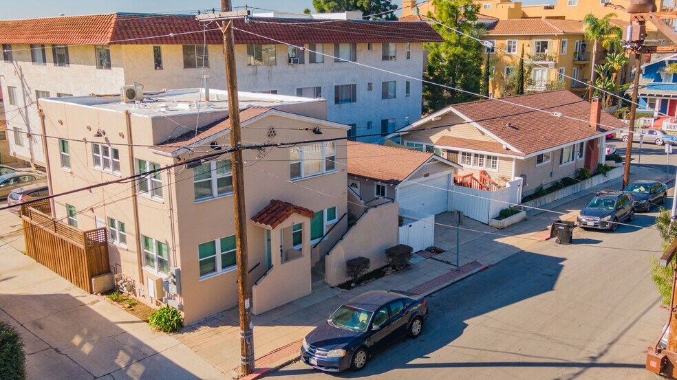 More Photos Of 4095 Front St, San Diego Apartments For Sale