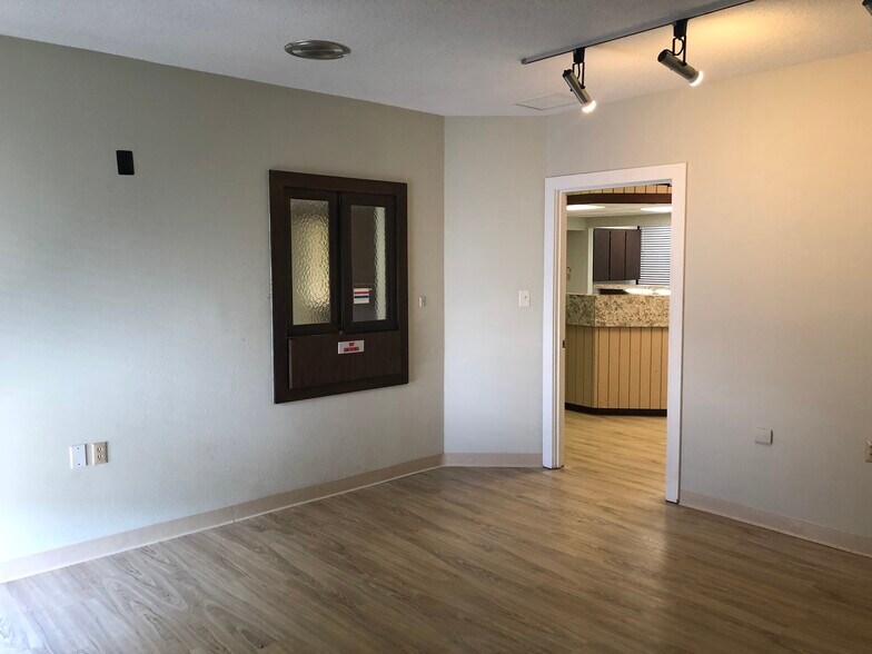 More Photos Of 331 N Maitland Ave, Maitland Medical For Sale