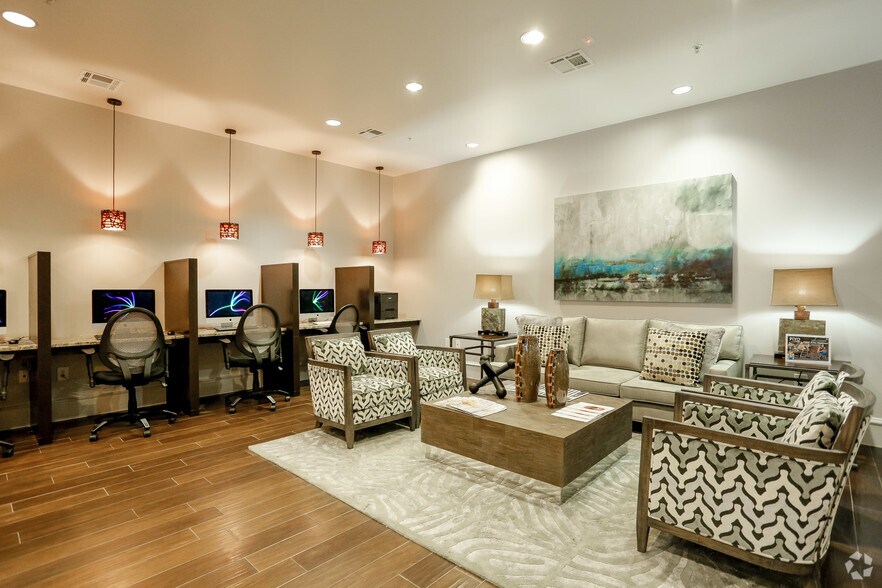 More Photos Of 5927 Almeda Rd, Houston Apartments For Lease