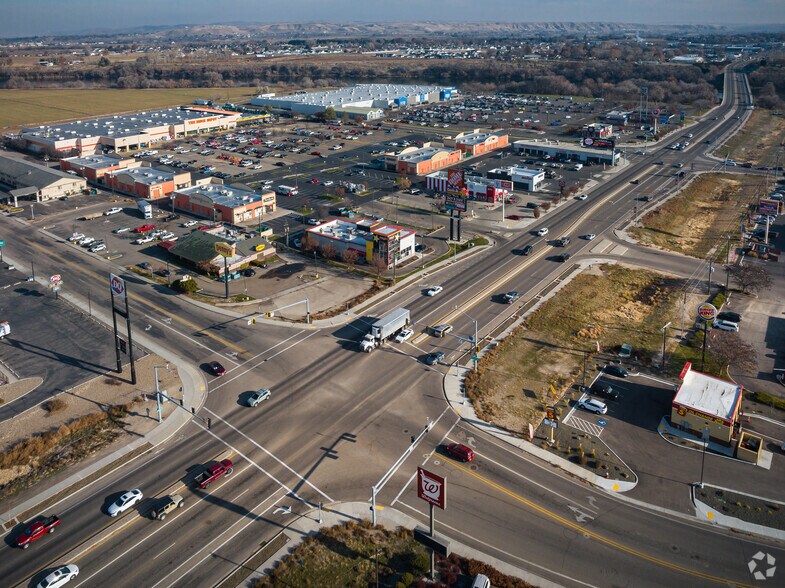 More Photos Of 1657 E Idaho Ave, Ontario General Retail For Sale