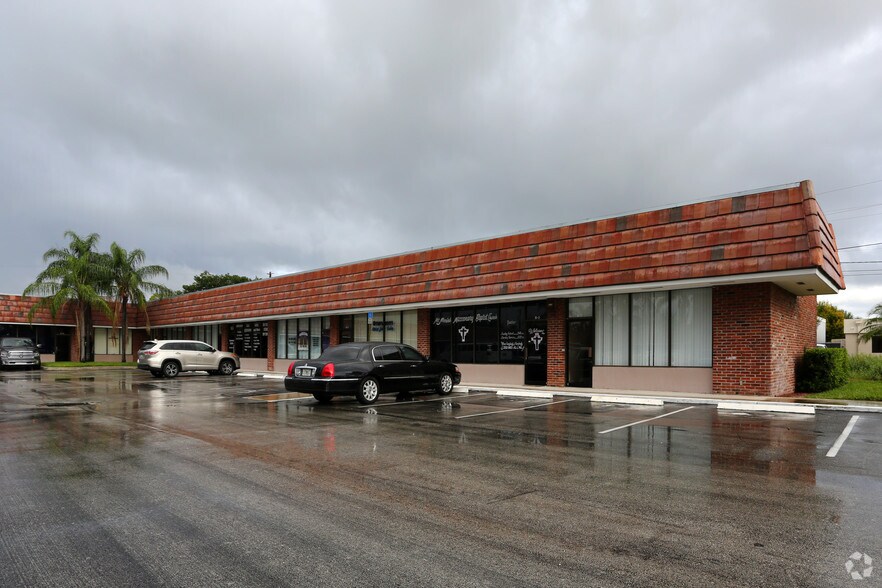 More Photos Of 2501 Bristol Dr, West Palm Beach Unknown For Lease