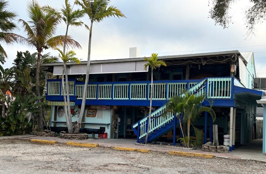 More Photos Of 4391 Dixie Hwy NE, Palm Bay Restaurant For Sale