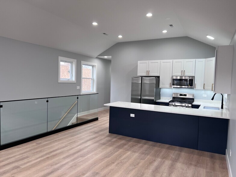 More Photos Of 2842 W 23rd St, Chicago Apartments For Sale