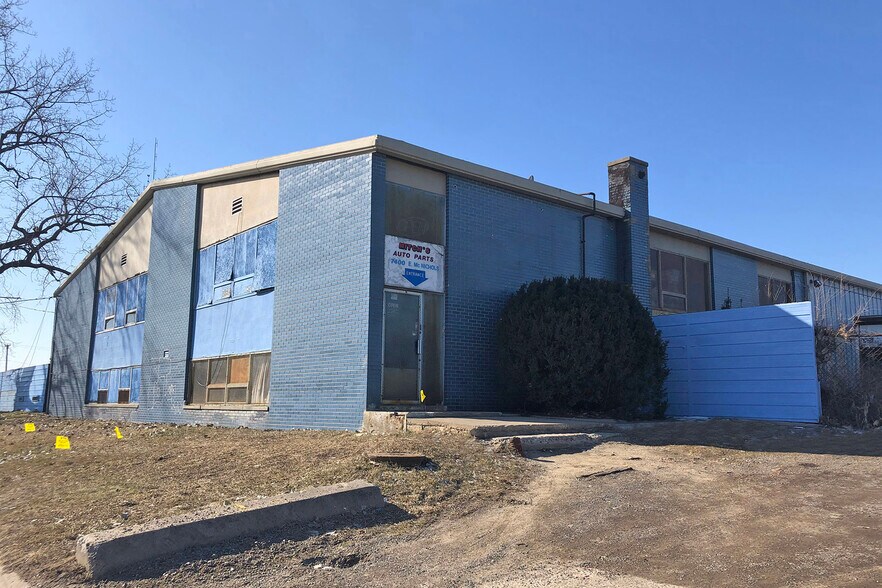 Primary Photo Of 7400 E McNichols Rd, Detroit Service For Sale