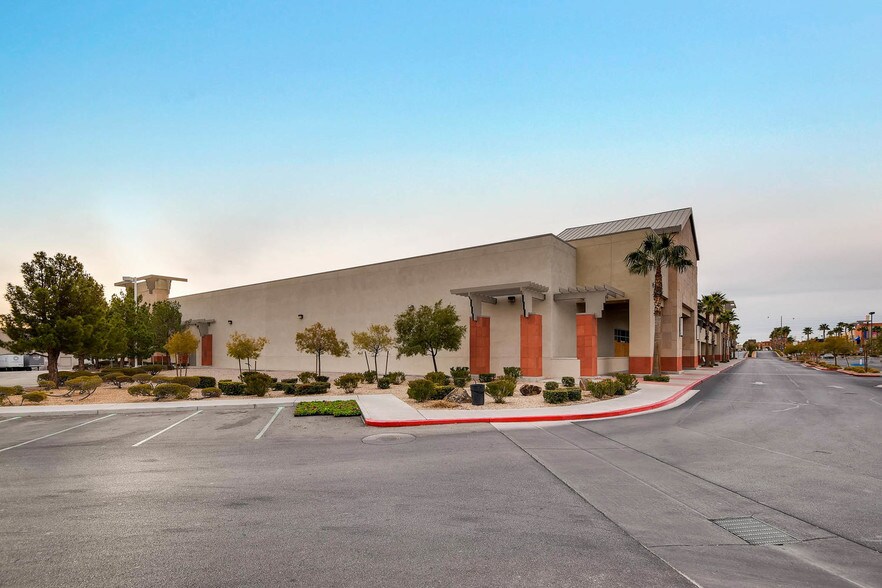 More Photos Of 820 S Rampart Blvd, Las Vegas Storefront For Lease